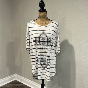 Bobeau Black and White Oversized Boxy T-Shirt